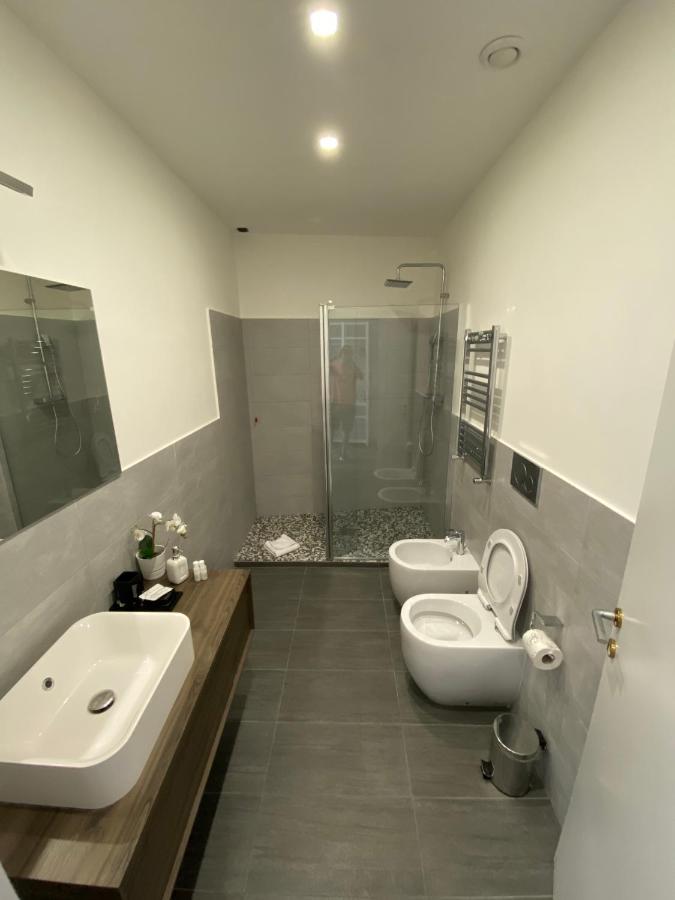 Deluxe Double Room Bath